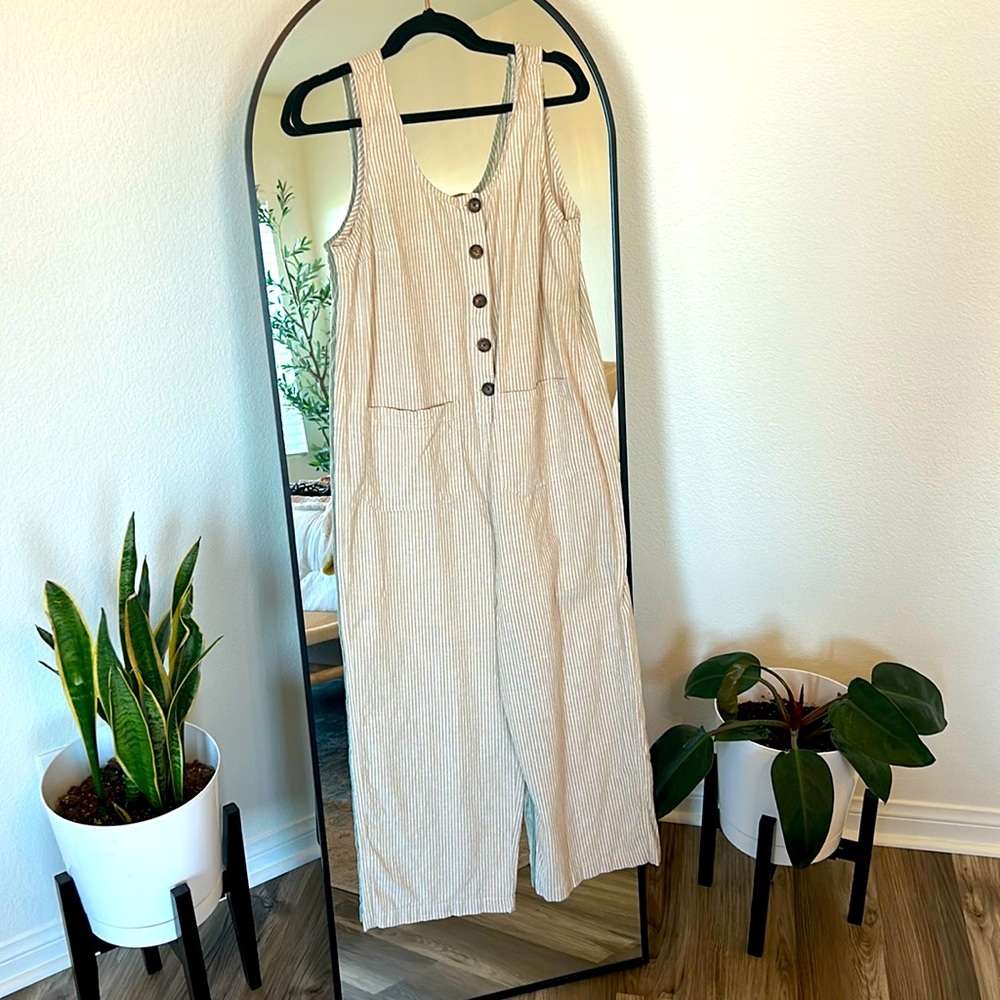 Marine layer romper, size medium. Work one in perfect condition